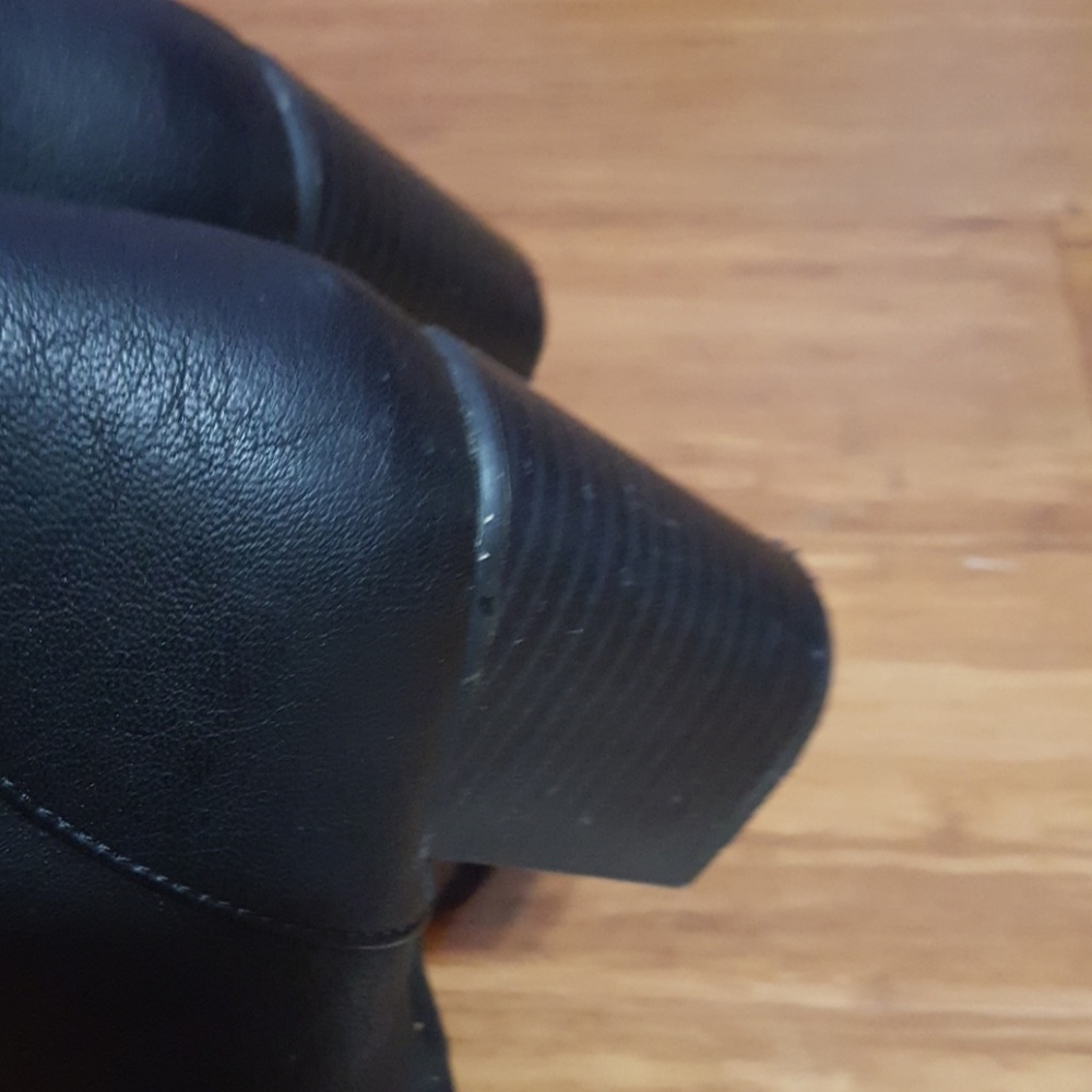 Boots - Picture 3 of 3